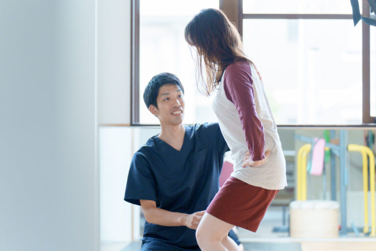 変形性膝関節症と歩行——オステオパシーの視点から考える